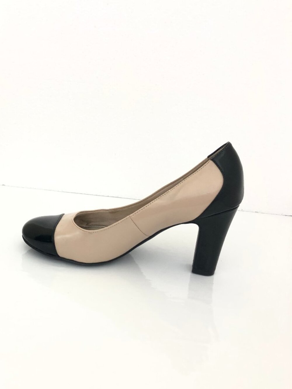 NWOB Life Stride Brown and Tan Patent Leather 3.5" Block Heel Size 9W - Picture 10 of 13